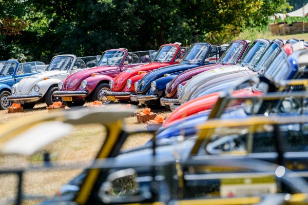 autorally-met-kevers-events-company-1 GLANE - Pater Said met vergulde bijbel in de hand in de kathedraal van de Syrisch-orthodoxe kerk voor zomerserie over godshuizen
EDITIE: REGIO
FOTO: Emiel Muijderman EVM20180714