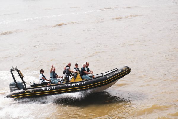 boot op water